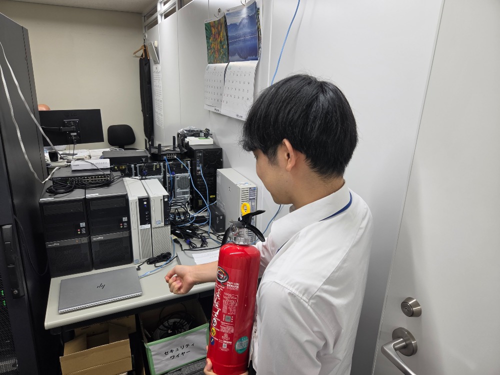 本社・大阪支店避難訓練実施
